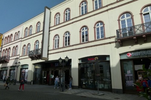 Center-b